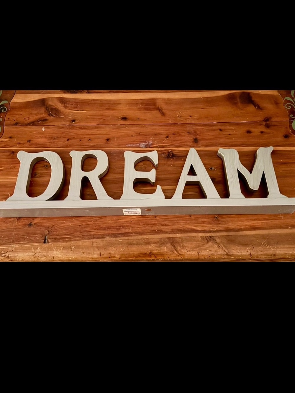 NWT. Silver stand up “DREAM” sign. home decor / artwork.